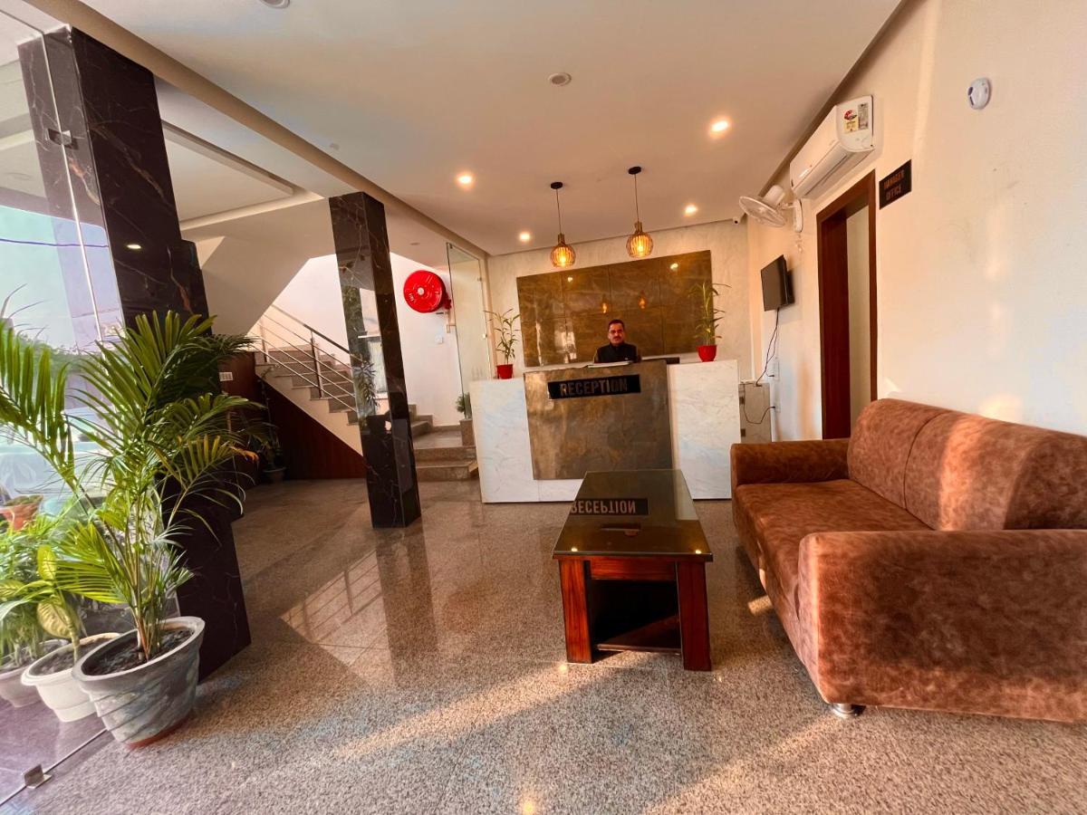 Hotel The Pacific Grand, Haridwār Екстериор снимка